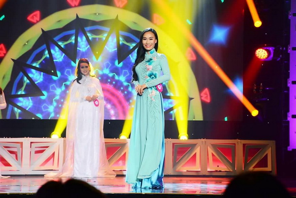 Trang Lương, Sao Việt, Hoa hậu Phụ nữ người Việt thế giới 2018