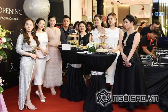 MC Huyền Sâm, sao việt