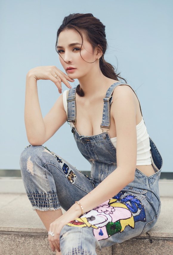 Vi Nhạn Ngọc, sao việt