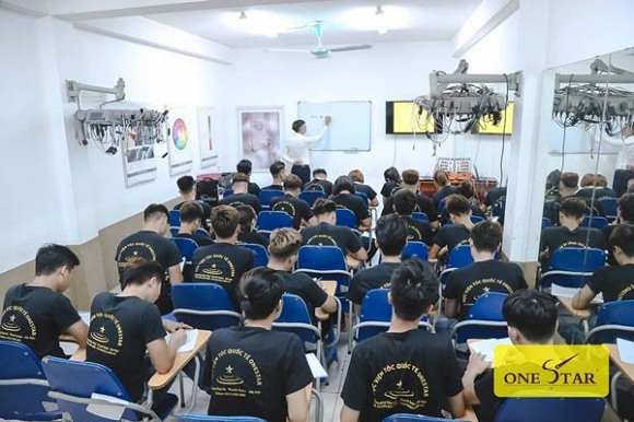 Học Viện Tóc OneStar trường dạy nghề Uy Tín bậc nhất ở Hà Nội