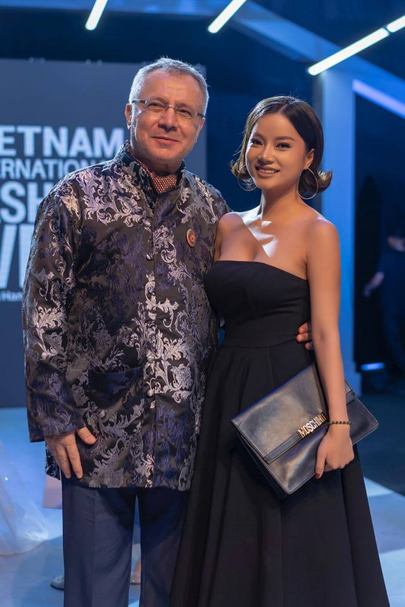 Vietnam International Fashion Week 2018, NTK Thùy Victory, Tuần lễ Thời trang Quốc tế Việt Nam
