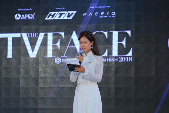 Gương mặt truyền hình 2018, MC Hồng Trang