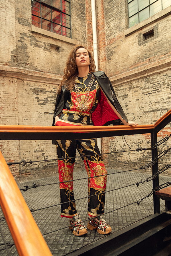 Hồ Ngọc Hà khoe street style đậm chất Gothic tại Thượng Hải 1 Hồ Ngọc Hà, sao việt