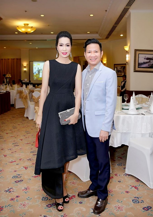 Diễn viên Ngân Khánh, Viện thẩm mỹ La Ratio, đám cưới đạo diễn Lê Minh, bác sĩ Võ Thành Trung