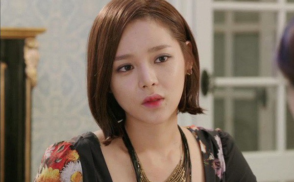 Chồng hớn hở ôm nhân tình bước ra từ khách sạn, ngờ đâu đón chào mình lại là một màn trao trả thế kỉ - Ảnh 1. Chồng hớn hở ôm nhân tình bước ra từ khách sạn, ngờ đâu đón chào mình lại là một màn trao trả thế kỉ - Ảnh 1.