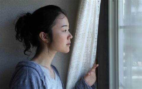 Không buông bỏ bạn trai ngày giông bão, nhưng cưới xong trời yên biển lặng nhận về vẫn chỉ một ông chồng ngoại tình thôi - Ảnh 1. Không buông bỏ bạn trai ngày giông bão, nhưng cưới xong trời yên biển lặng nhận về vẫn chỉ một ông chồng ngoại tình thôi - Ảnh 1.