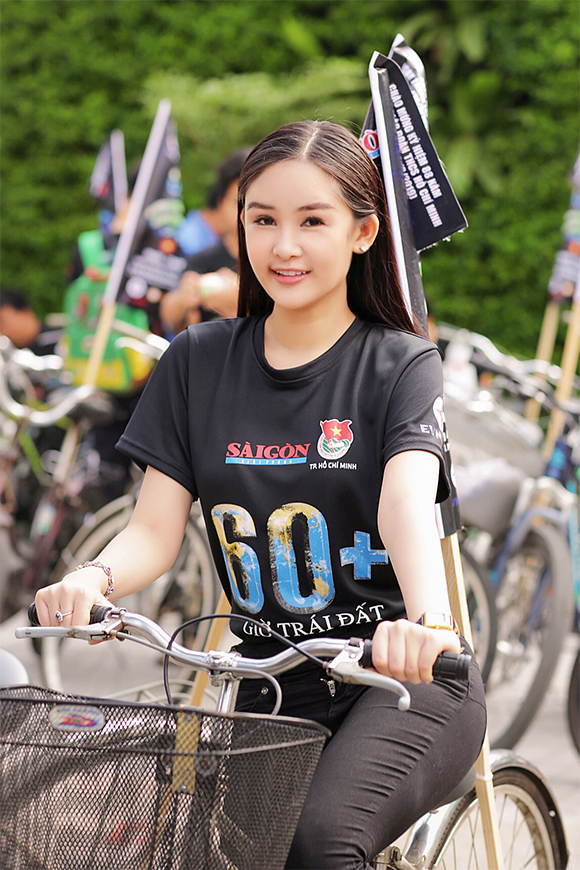Lê Âu Ngân Anh, Lê Âu Ngân Anh tham gia giờ trái đất, Lê Âu Ngân Anh sau đăng quang