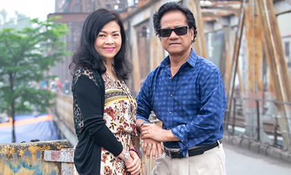 Những hình ảnh cực đẹp của danh ca Chế Linh cùng vợ trẻ tại Hà Nội