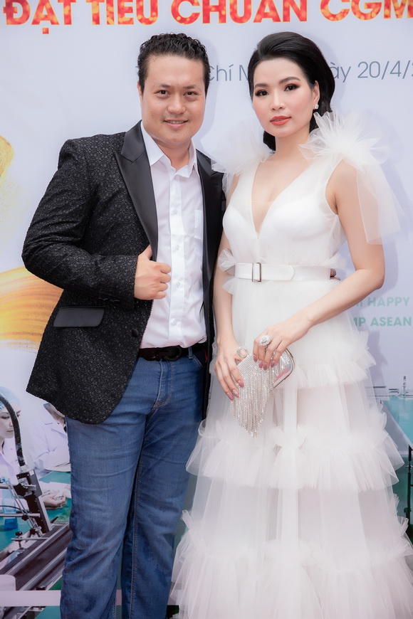 Nhà máy sản xuất mỹ phẩm Happy Secret, CEO Cao Thị Thùy Dung, mỹ phẩm Top White