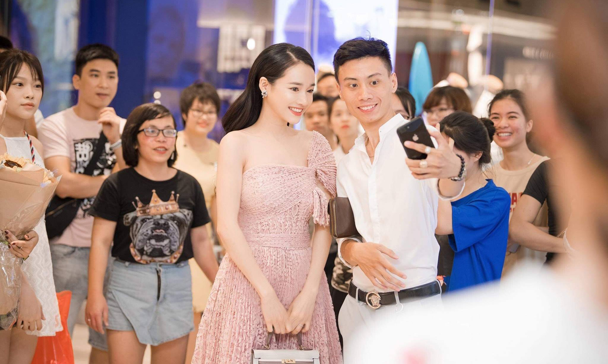 Hoa hậu bikini, Nguyễn Hoàng Phụng, Hoa hậu nam vương duyên dáng toàn cầu