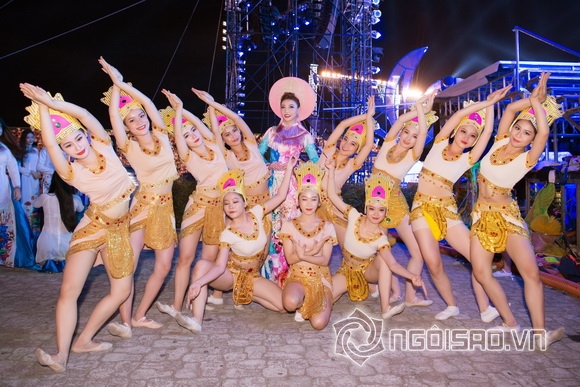 Á hậu Lý San Nghi, Festival biển Nha Trang, NTK Nhật Dũng