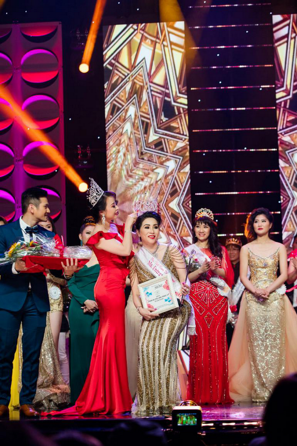 Nam vương và Hoa hậu người Việt thế giới 2019, Hoa hậu Phu nhân người Việt Quốc tế 2018, Sandy Nguyễn
