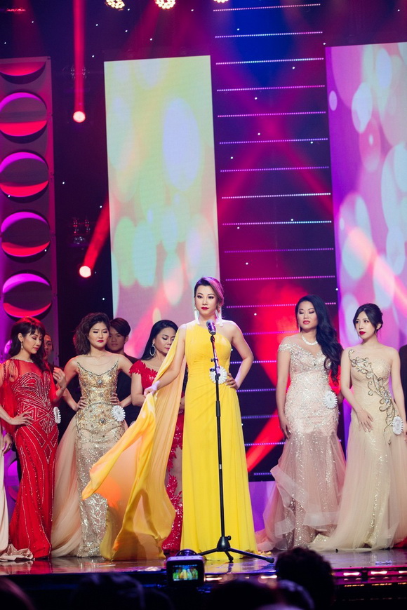 Hoa hậu Diễm Trần, Hoa hậu Phụ nữ người Việt thế giới