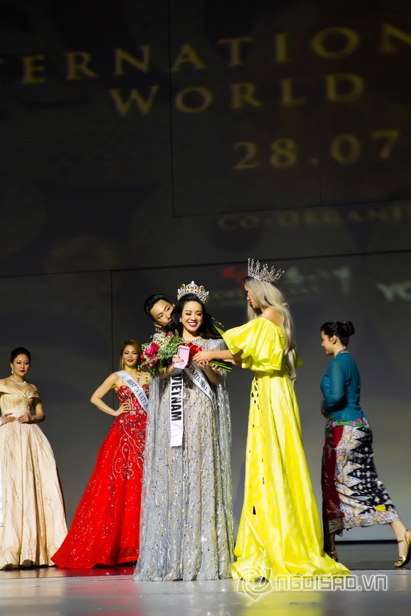 Mrs International Global, Hoa hậu Vivian