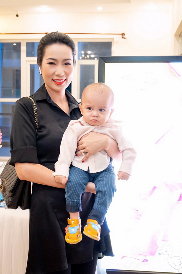 Hoa hậu Thân Thiện Bích Thoại, Nguyễn Trần Minh Triết, Trần Kim Bích Thoại
