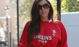 Bồ cũ Giggs “nâng cấp” nhan sắc 