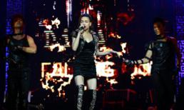 Đệm đàn xong cho Mr Đàm, Hồ Ngọc Hà "bốc lửa"