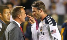 Becks nổi giận, dằn mặt đối thủ ngay trước các con
