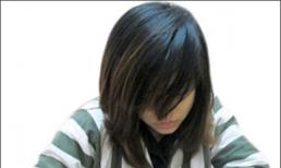 'Nữ quái' bóp vào chỗ kín đàn ông để cướp 