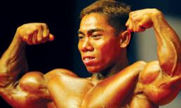 Lực sĩ Phạm Văn Mách đoạt huy chương Vàng châu Á