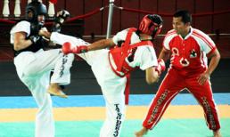 Những hình ảnh rợn người trên thảm võ SEA Games!