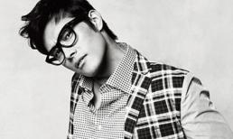 Lee Byung Hun lúc ngồi ngai vàng, khi đi cuốc đất