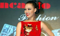 Trương Tùng Lan kiêu sa với váy... dát vàng