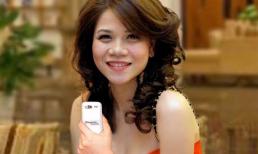 Sao Việt thích thú với điện thoại Kangaroo “cầu an, phát lộc”