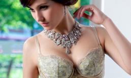 Nâng niu vòng một tròn đầy cùng nội y 