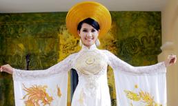 Phan Thị Mơ thướt tha áo dài tại Miss Earth 2011!