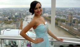 Thúy Vy tạo dáng... trên không