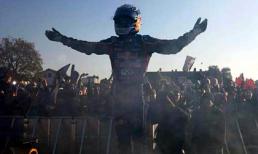 Lễ ăn mừng hoành tráng của Vettel!