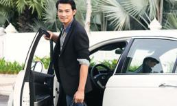 Ngắm Quách Ngọc Ngoan "đẹp lạ" bên xe