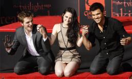Bộ ba "Twilight" rạng rỡ trong buổi in dấu tay