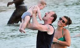 Rooney lại sắp làm bố