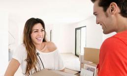 Con gái có nên yêu chàng ít tuổi hơn mình?