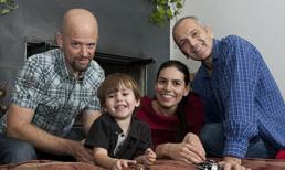 Người phụ nữ sống cùng chồng và bạn trai