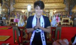 Mister Việt Nam Lê Khôi Nguyên thăm quan các ngôi chùa Thái Lan