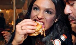 Sao và khoảnh khắc ăn uống có 1-0-2 (P5)