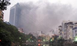 Công nhân trong tòa tháp EVN cầu cứu