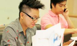 Công Trí nín thở khi Hà Hồ thay trang phục trên sàn diễn 