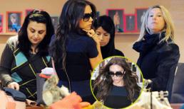 Theo chân Vic đi sắm đồ cho bé Harper