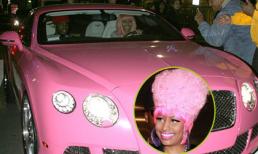 Nicki Minaj náo loạn phố với xe hồng cá tính