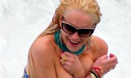 Những pha lộ hàng "choáng" nhất năm 2011!