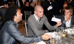 Bữa tiệc Giáng sinh đầm ấm của 'sao' Real