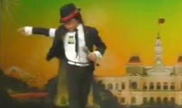 Clip: Bé 8 tuổi nhảy Michael Jackson, hát “Chú ếch con”