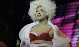 "CƯỜI NÓNG" 10h10: "Bà già Noel" cũng khoe hàng! (P9)