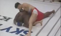 Lạ, độc đáo, hài hước: võ sĩ 72kg đấm gục... võ sĩ 272kg