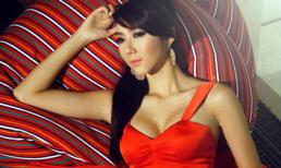 Ngọc Quyên dịu dàng với váy đỏ!