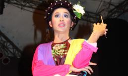 Cận cảnh Hoài Linh giả gái lần cuối trong đời